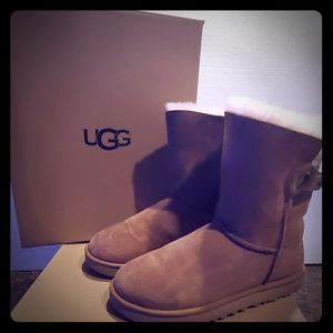 UGG